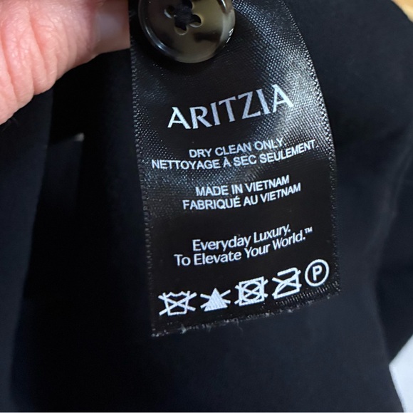 Wilfred Rocco Vest - Picture 9 of 10